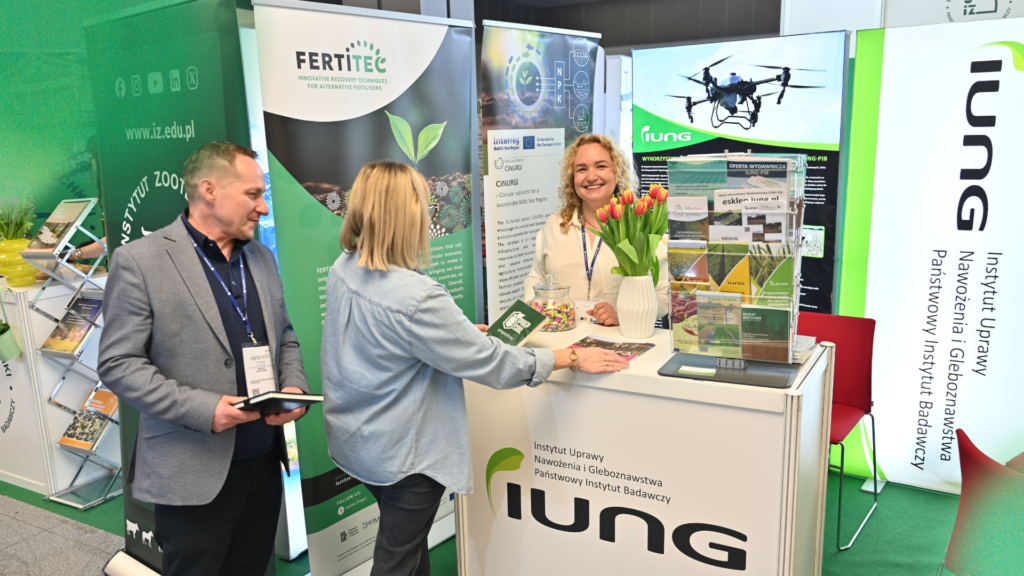 During the 31st International Fair of Agricultural Technology AGROTECH in Kielce, held on 13–15 March 2026, the IUNG-PIB exhibition stand featured a presentation of the FERTITEC project